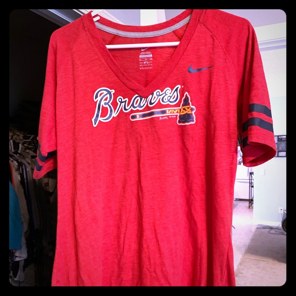 Women’s Atlanta Braves Nike Shirt